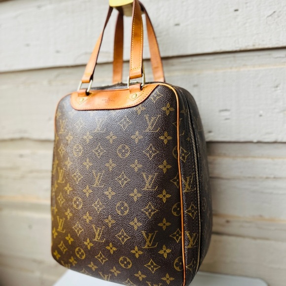 LOUIS VUITTON LV Excursion HandBag Monogram with Dustbag and COA. - Picture 9 of 17